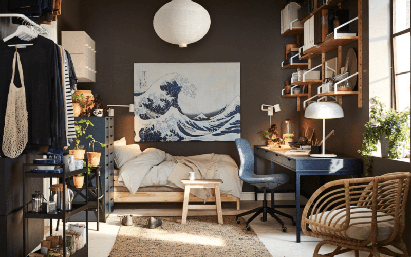 Пейка в спалнята – декоративна и практична мебел