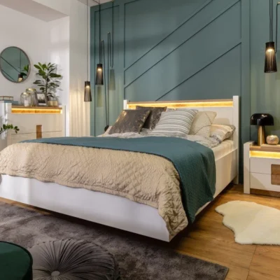 Двойно легло Аламейда е изключително елегантна мебел за обзавеждане на спалня. Спалнята е част от мебелна система ALAMEDA. Мебелите от тази колекция са изработени с голямо внимание към детайла и придават изящност и уют както на малки