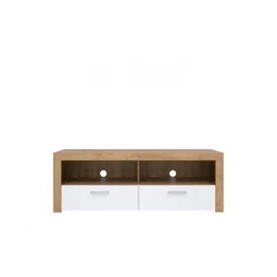 ТВ шкаф BALDER е практична мебел за дневна с модерен дизайн. Шкафът е част от колекцията Балдер и може да се комбинира със стенна етажерка от същата серия за вертикално разгръщане на пространството.