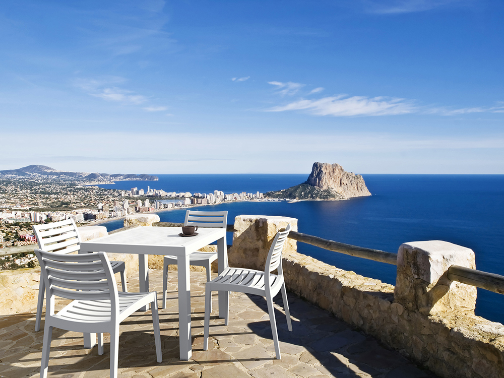 Градинска квадратна маса 80/80/75см -пластмаса