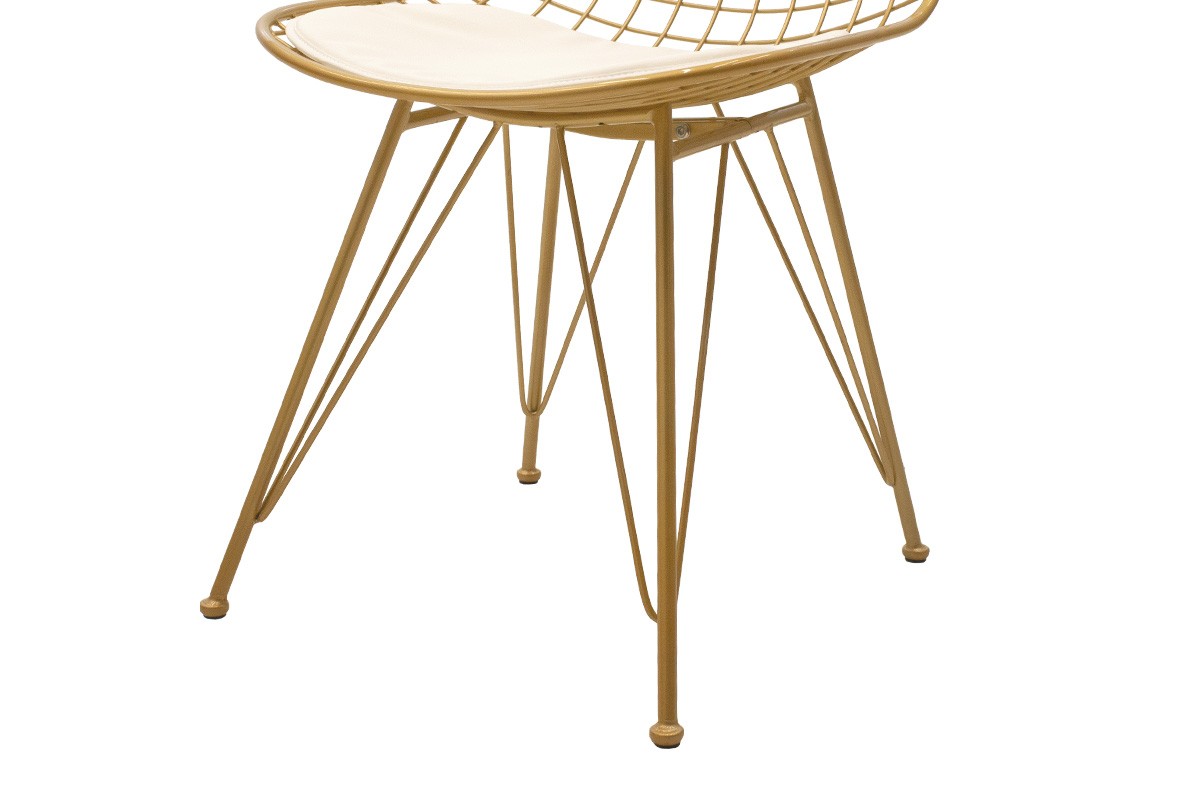 Стол златист цвят