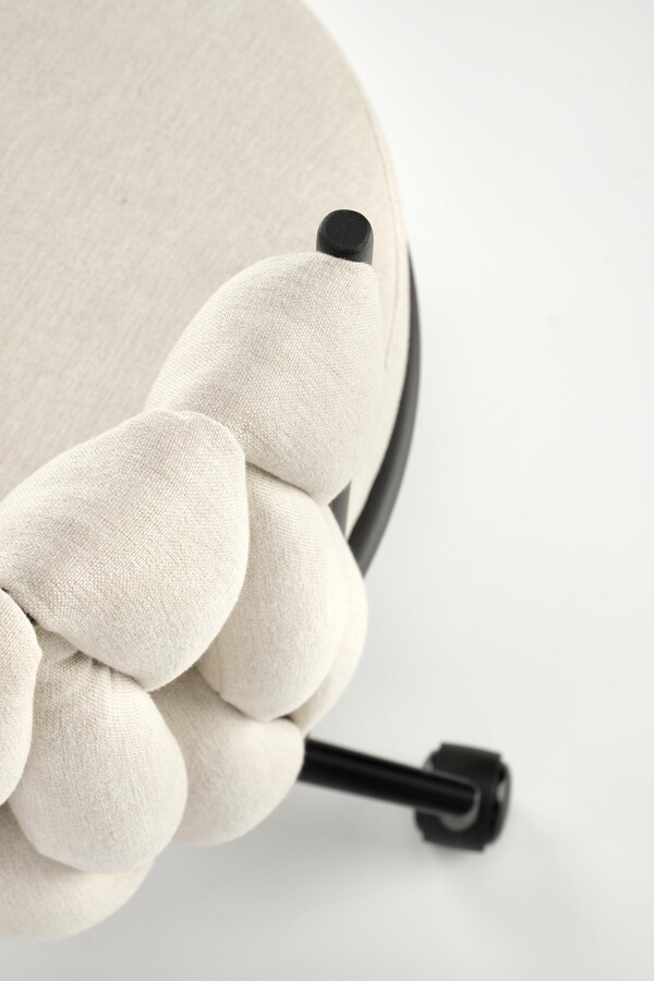 Въртящо се кресло – светло бежово