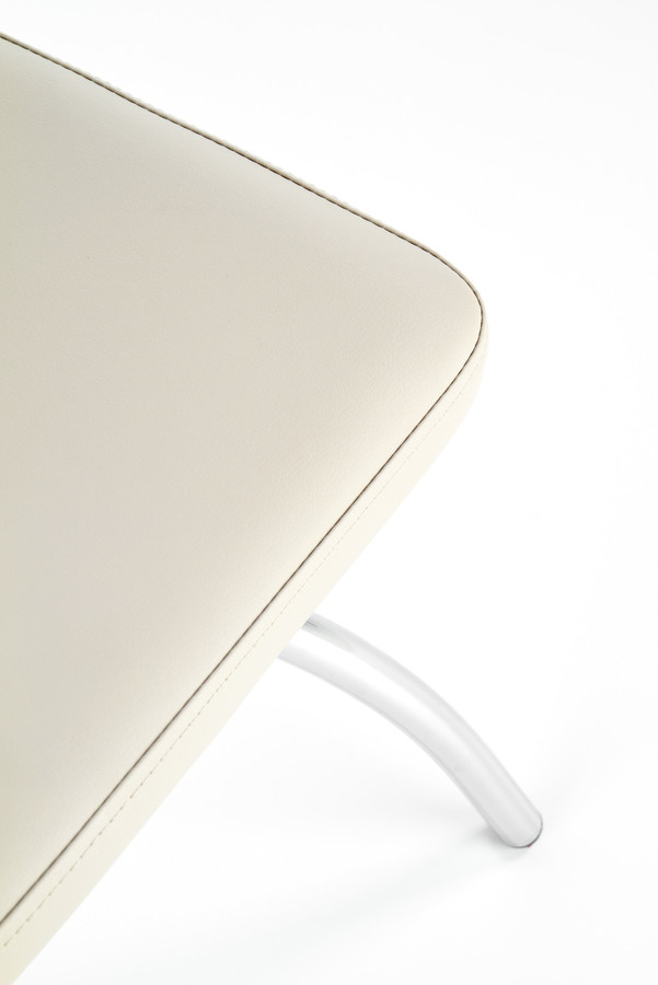 Стол – светло сив / хром