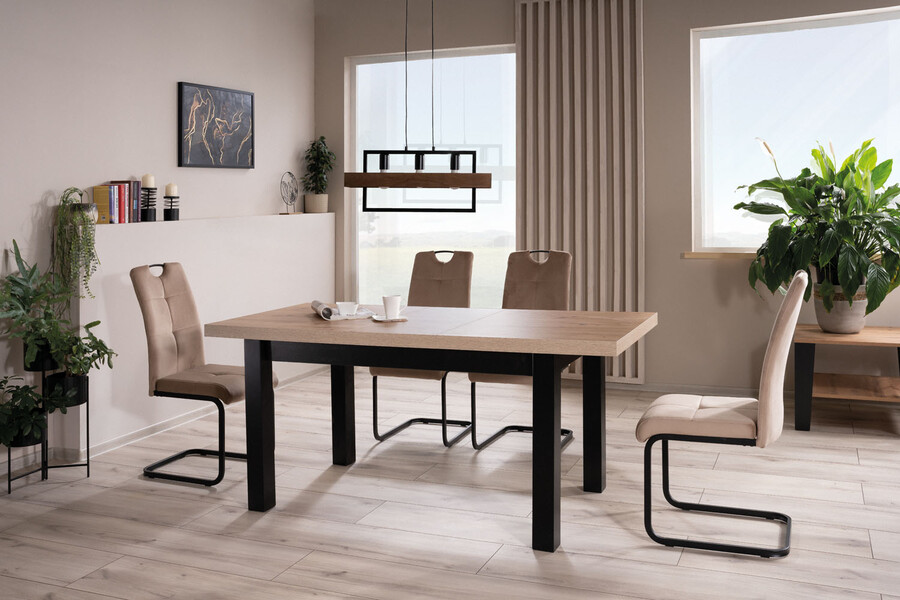 Стол – бежов