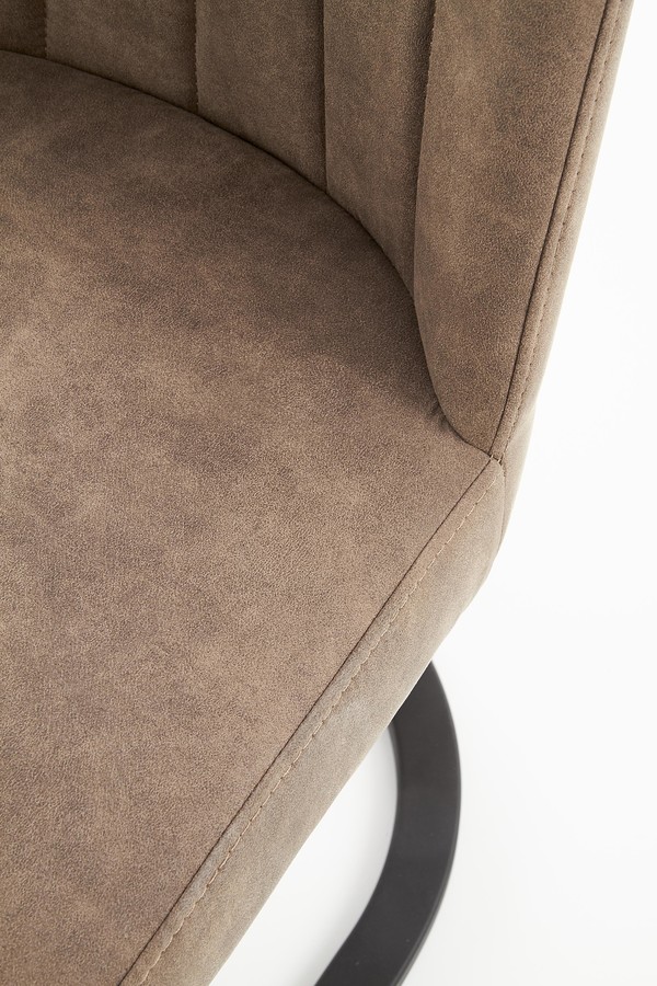 Стол – кафяв