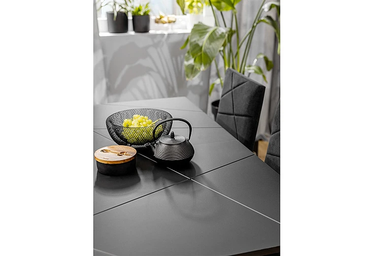 raztegatelna-trapezna-masa-forn-stol-dab-starling-cheren-mat-552378451-1200×820
