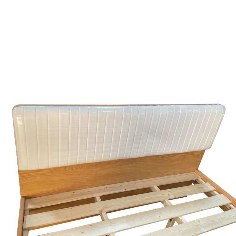 Легло в натурален цвят