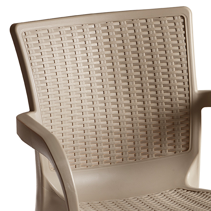 Стол цвят капучино