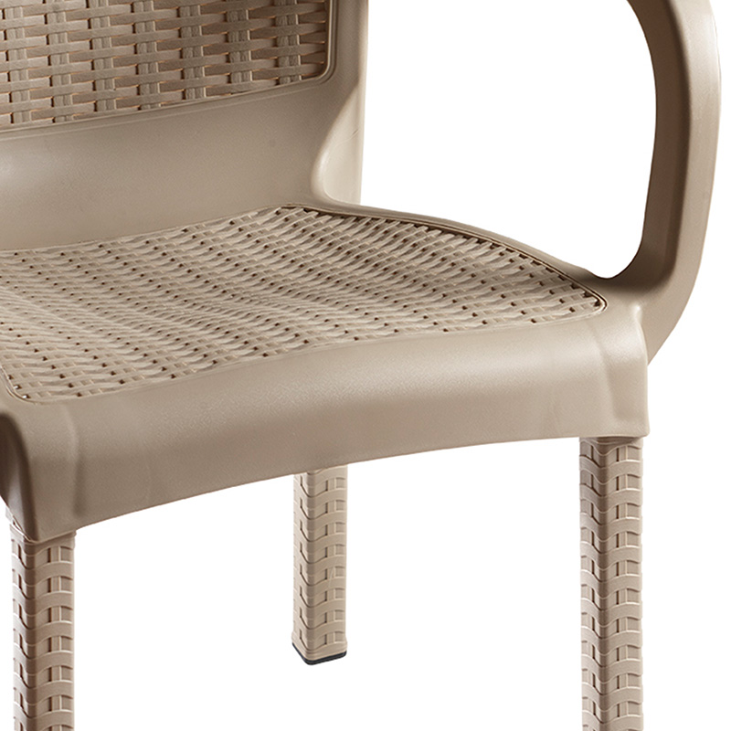 Стол цвят капучино