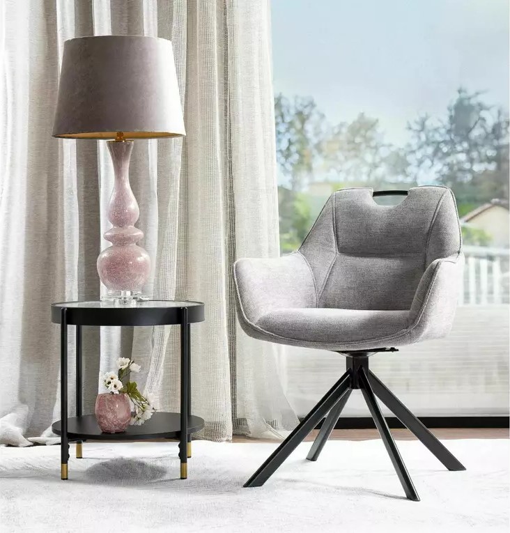 Въртящ се стол – светло бежов