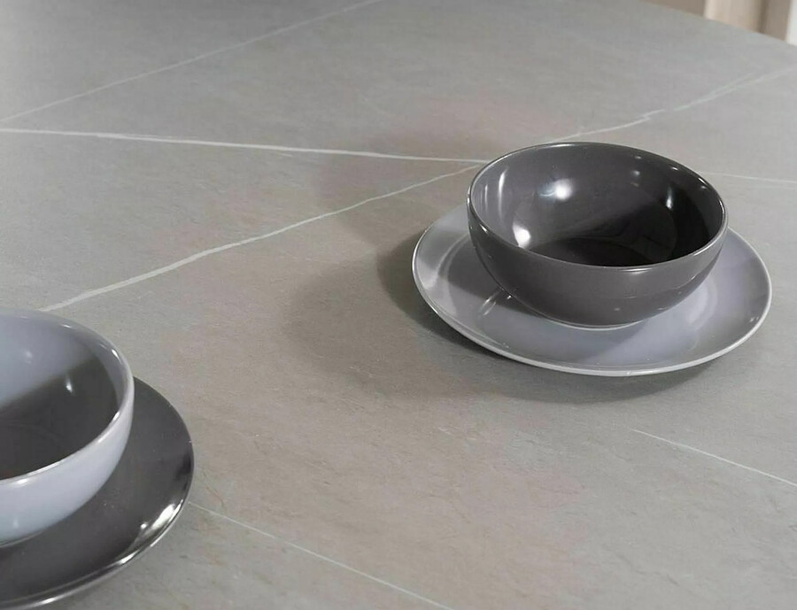 Кръгла маса 120 см – сив мрамор/черен