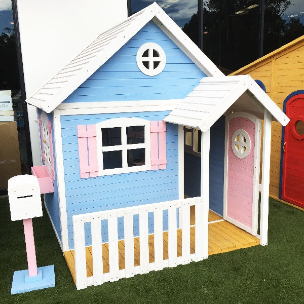 Голяма Дървена Детска Къща с Веранда GINGER HOME