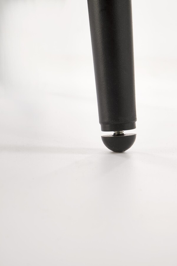 Стол – пепеляво сив