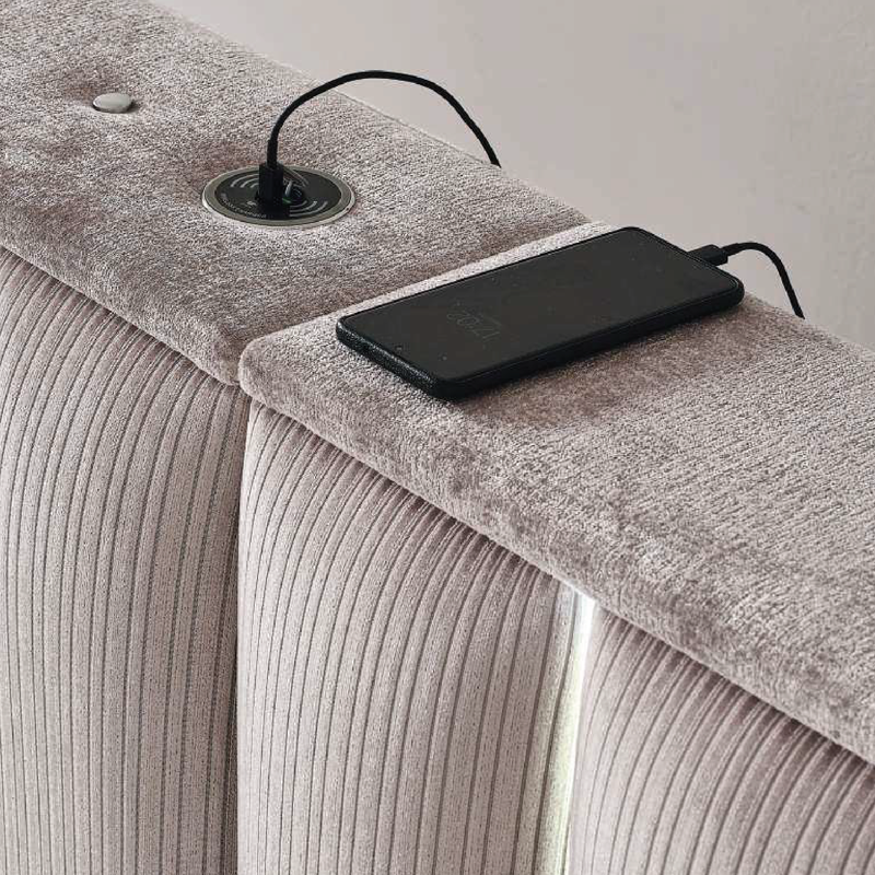 Тапицирана спалня с матрак MOONLIGHT 140 x 200 – бежов 03