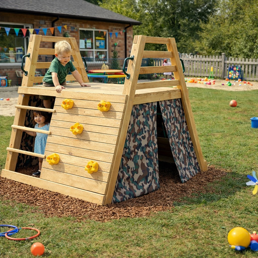 Детска дървена пързалка с катерушка за двор GINGER HOME